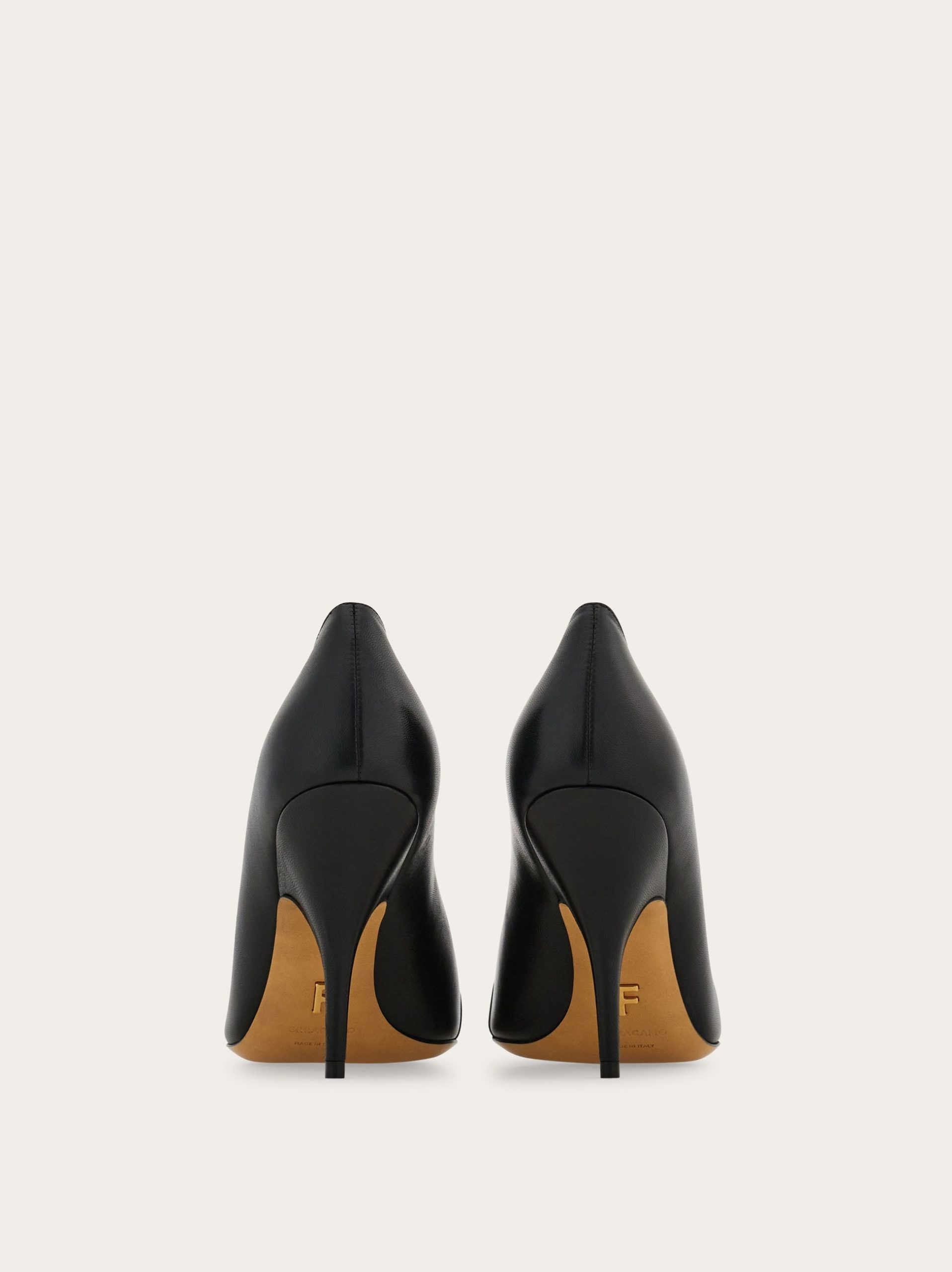 Ferragamo Mini bow pump - Image 5